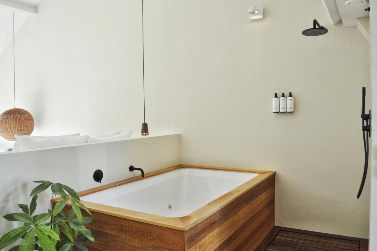 نيس Van Heeckeren Apartments & Suites Nes المظهر الخارجي الصورة